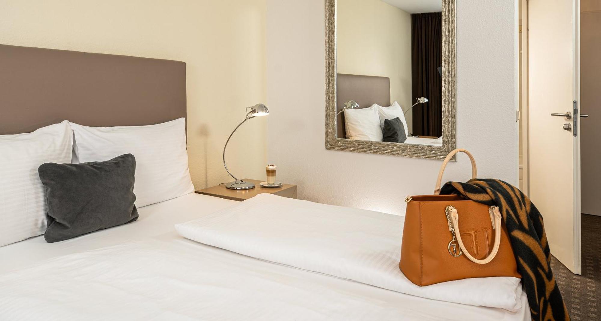Victor'S Residenz-Hotel Muenchen Unterschleissheim Room photo
